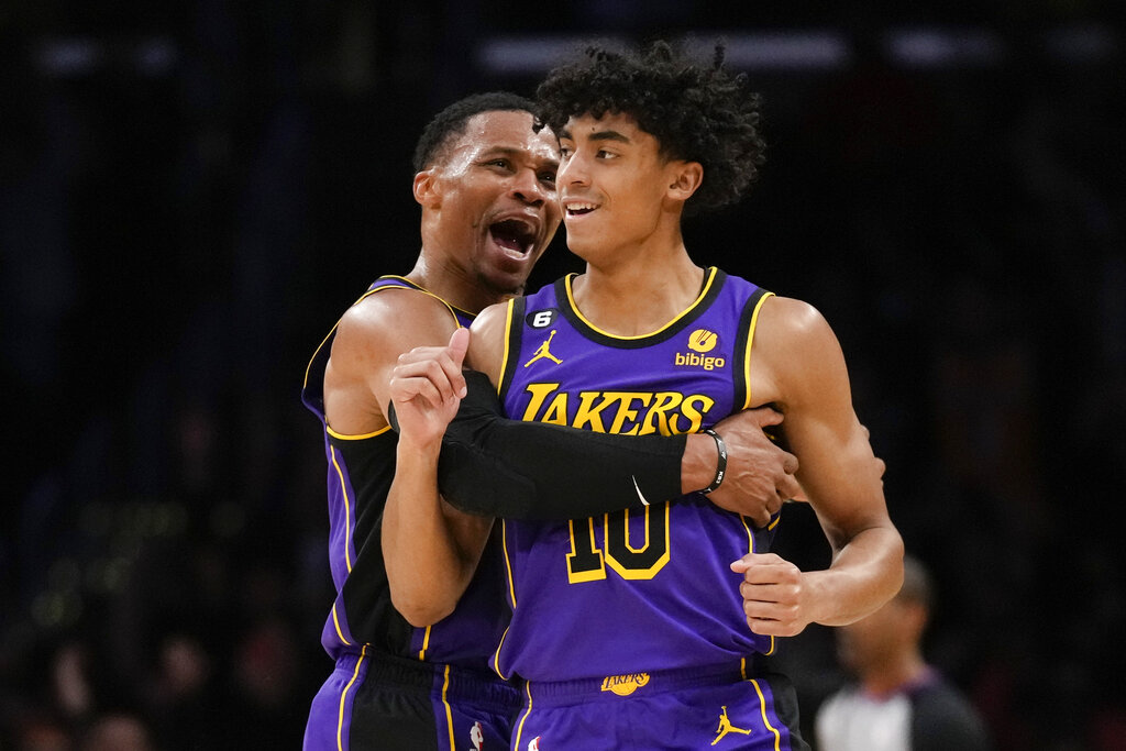 Wizards vs Lakers predicciones pronóstico cuotas previa apuestas NBA 18 de diciembre 2022