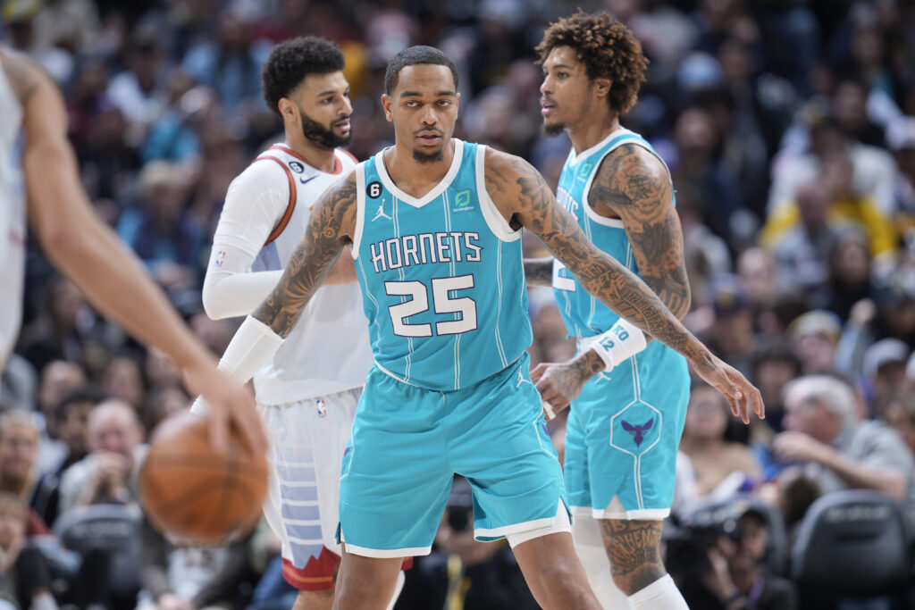 Hornets vs Trail Blazers predicciones pronóstico cuotas previa apuestas para el partido de la NBA el 26 de diciembre de 2022