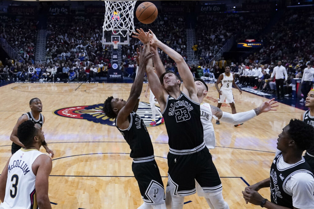 Jazz vs Spurs predicciones pronóstico cuotas previa apuestas para el partido de la NBA el 26 de diciembre de 2022