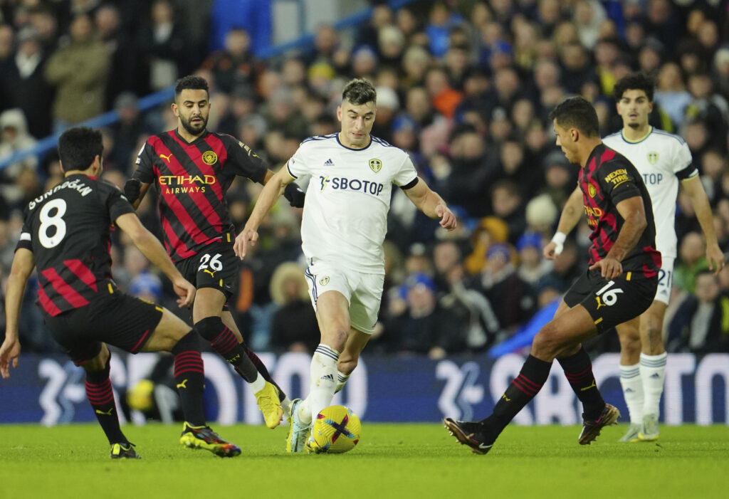 Newcastle vs Leeds pronóstico predicción cuotas previa apuestas  jornada 18 Premier League 31 de diciembre de 2022