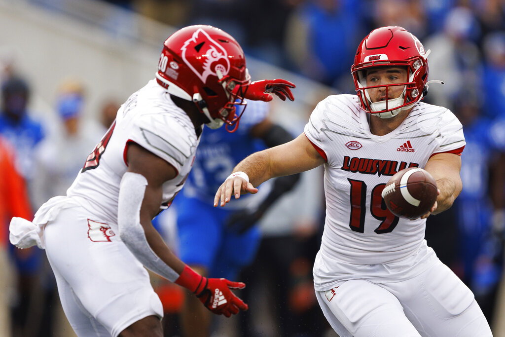 Cincinnati vs Louisville Fenway Bowl Predictions Picks Betting Odds