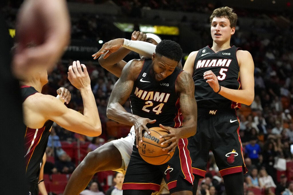 Spurs vs Heat predicciones, pronóstico, cuotas y previa de apuestas para el partido de la NBA el 10 de diciembre de 2022