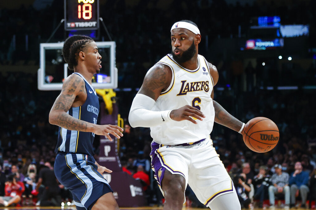 Lakers vs Grizzlies predicciones pronóstico cuotas previas apuestas Playoffs NBA 19 de abril de 2023