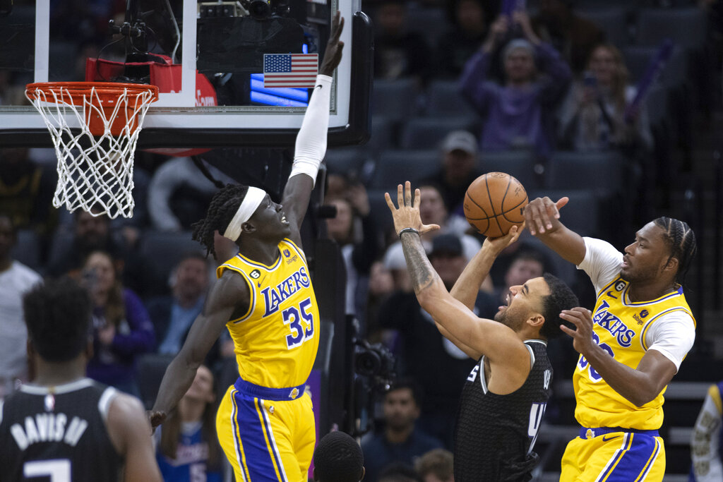 Lakers vs Kings predicciones pronóstico cuotas previa apuestas NBA 7 de enero 2023