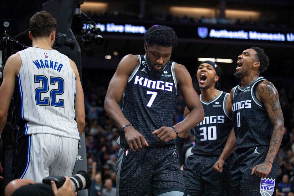 Rockets vs Kings predicciones pronóstico cuotas previa apuestas NBA 13 de enero 2023