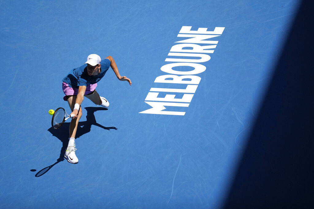 Pronóstico, predicciones, cuotas y previa de apuestas para el partido entre Stefanos Tsitsipas vs Jannik Sinner de la cuarta ronda de singles masculino del Australian Open 2023