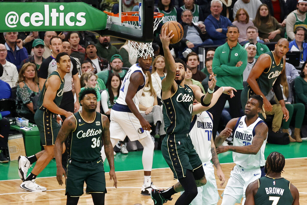 Celtics vs Mavericks predicciones pronóstico cuotas previa apuestas NBA 5 de enero de 2023