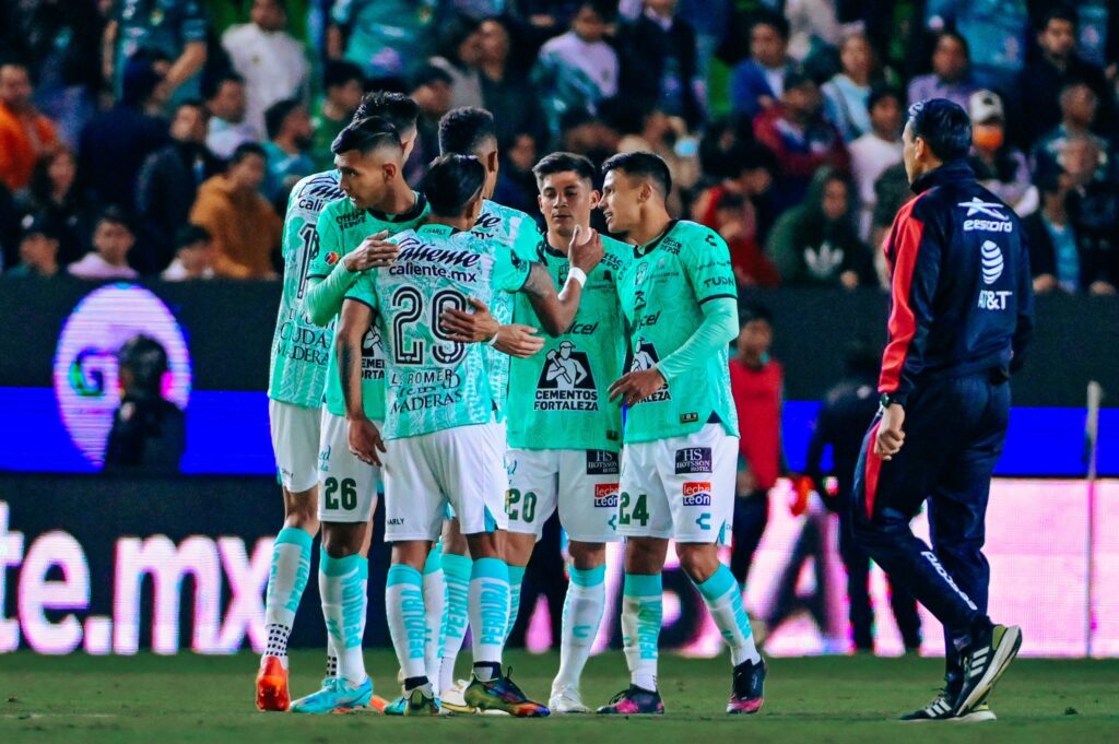 Pumas UNAM vs León pronóstico predicción cuotas previa apuestas jornada 3 Clausura 2023 Liga MX 22 de enero