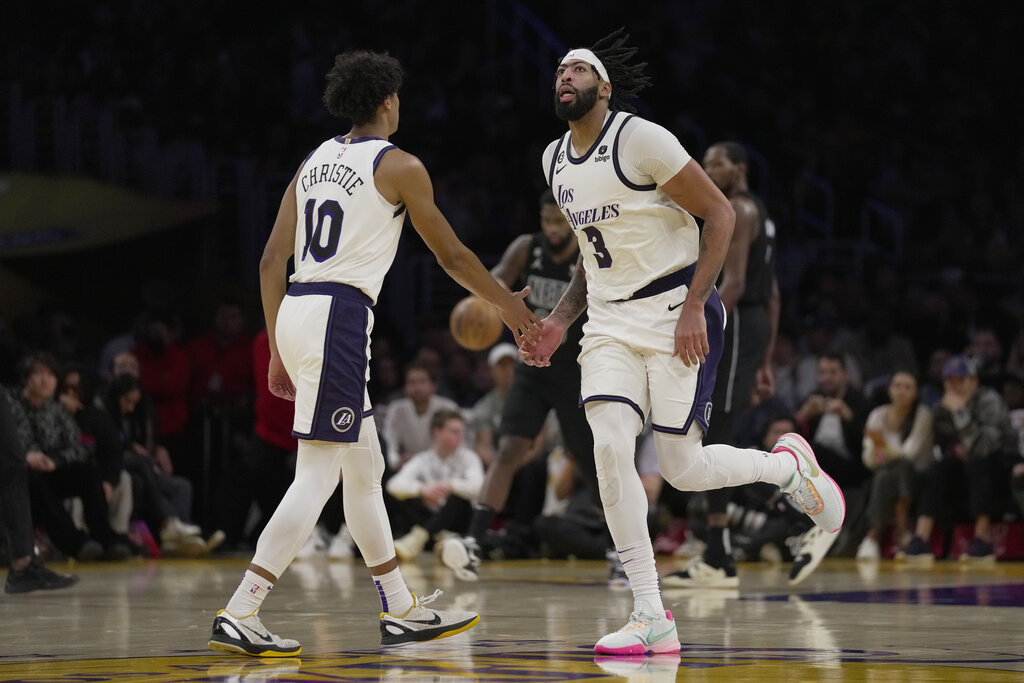 Lakers vs Nets predicciones pronóstico cuotas previa apuestas NBA 30 de enero de 2023