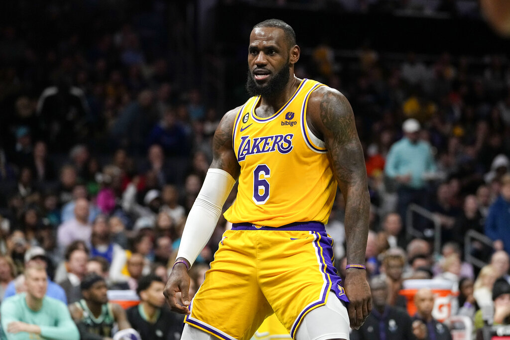 Lakers vs Grizzlies predicciones pronóstico cuotas previas apuestas Playoffs NBA 19 de abril de 2023