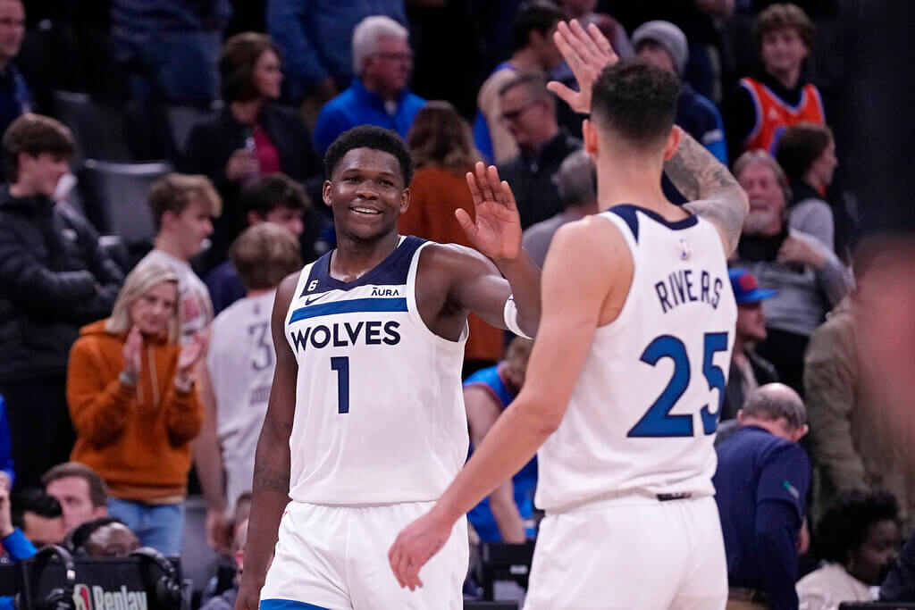 Suns vs Timberwolves predicciones pronóstico cuotas previa apuestas NBA 13 de enero de 2023