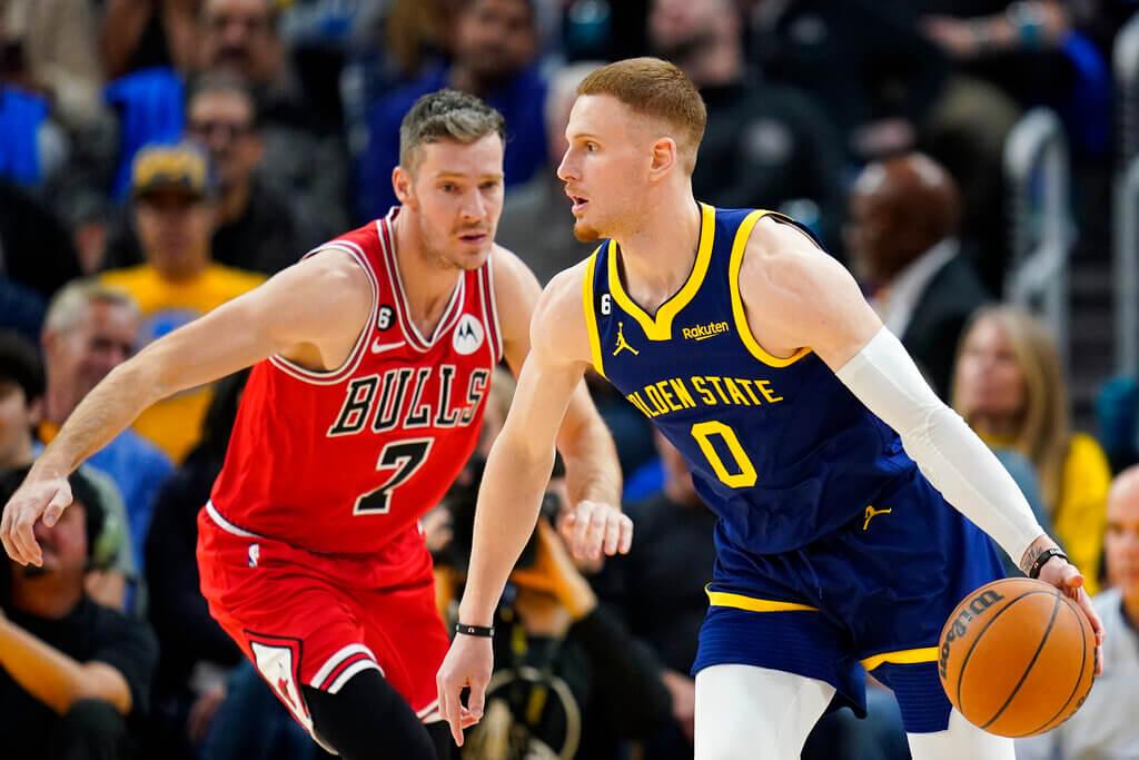 Warriors vs Bulls predicciones pronóstico cuotas previa apuestas NBA 15 de enero de 2023