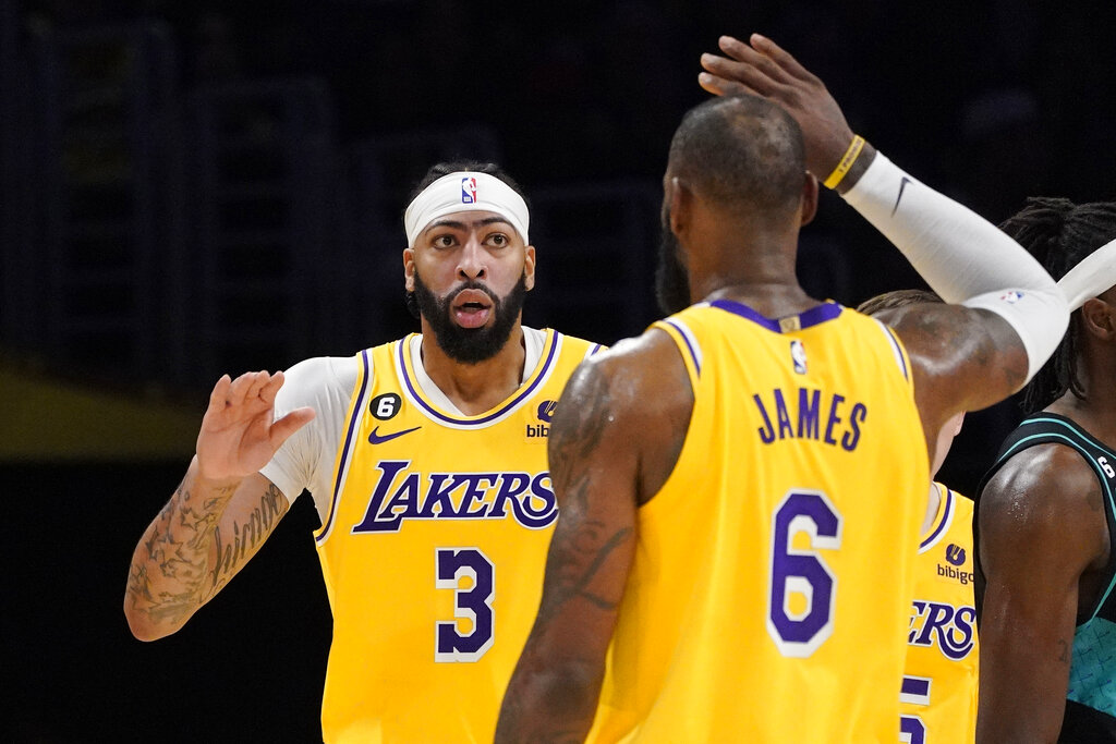 Lakers vs Trail Blazers pronostico prediccion previa cuotas apuestas nba 22 de enero de 2023