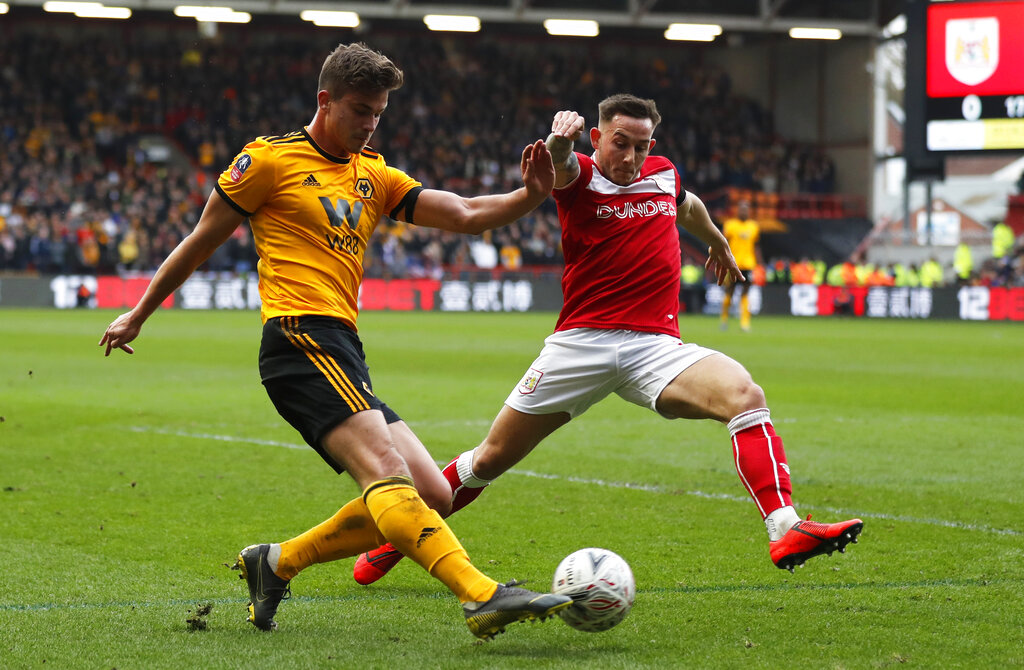 Wolverhampton vs Brentford  pronóstico predicción previa cuotas apuestas jornada 31 Premier League 15 de abril 2023