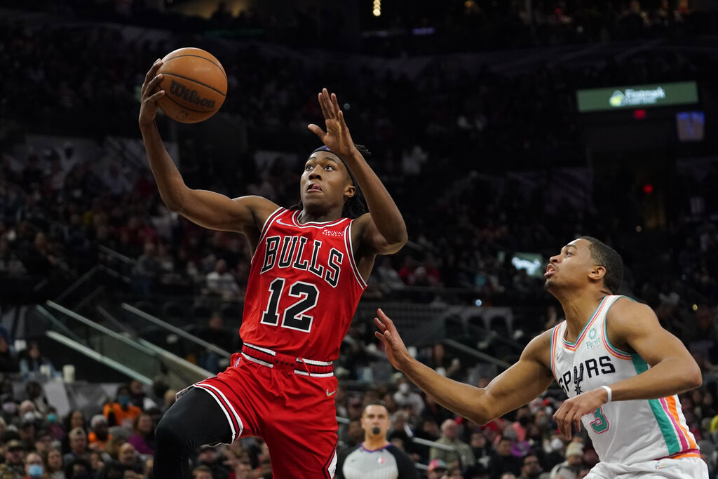 Spurs vs Bulls predicciones pronóstico cuotas previa apuestas NBA 7 de febrero 2023