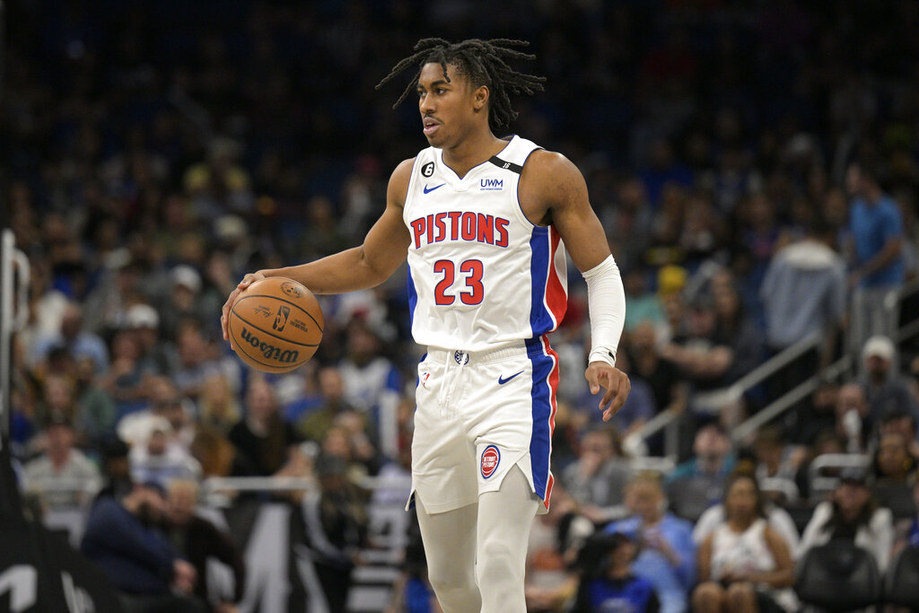 Pistons vs Hornets predicciones pronóstico cuotas previa apuestas NBA el 27 de febrero de 2023