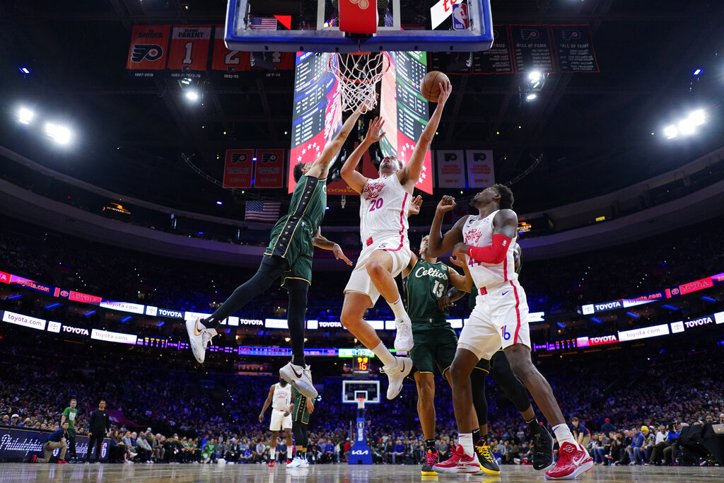 76ers vs Heat predicciones pronóstico cuotas previas apuestas NBA 1 de marzo de 2023