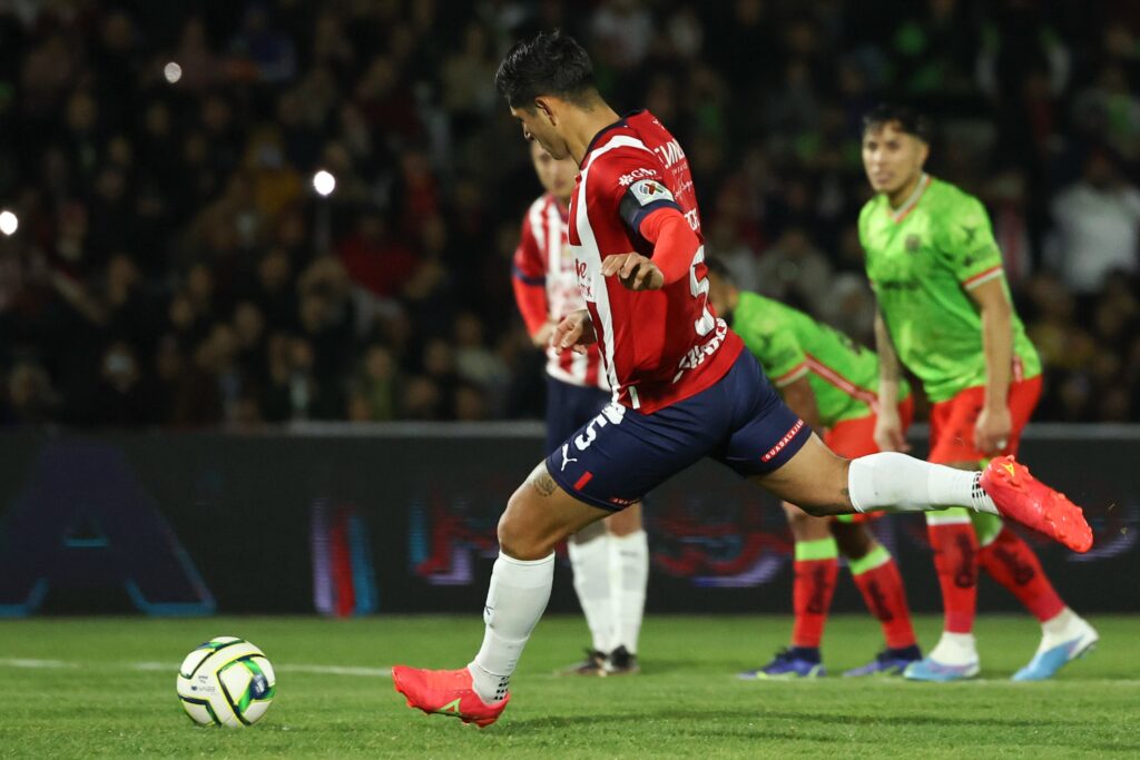 Chivas vs Queretaro pronóstico predicción cuotas previa apuestas jornada 5 Clausura 2023 Liga MX 5 de febrero 2023