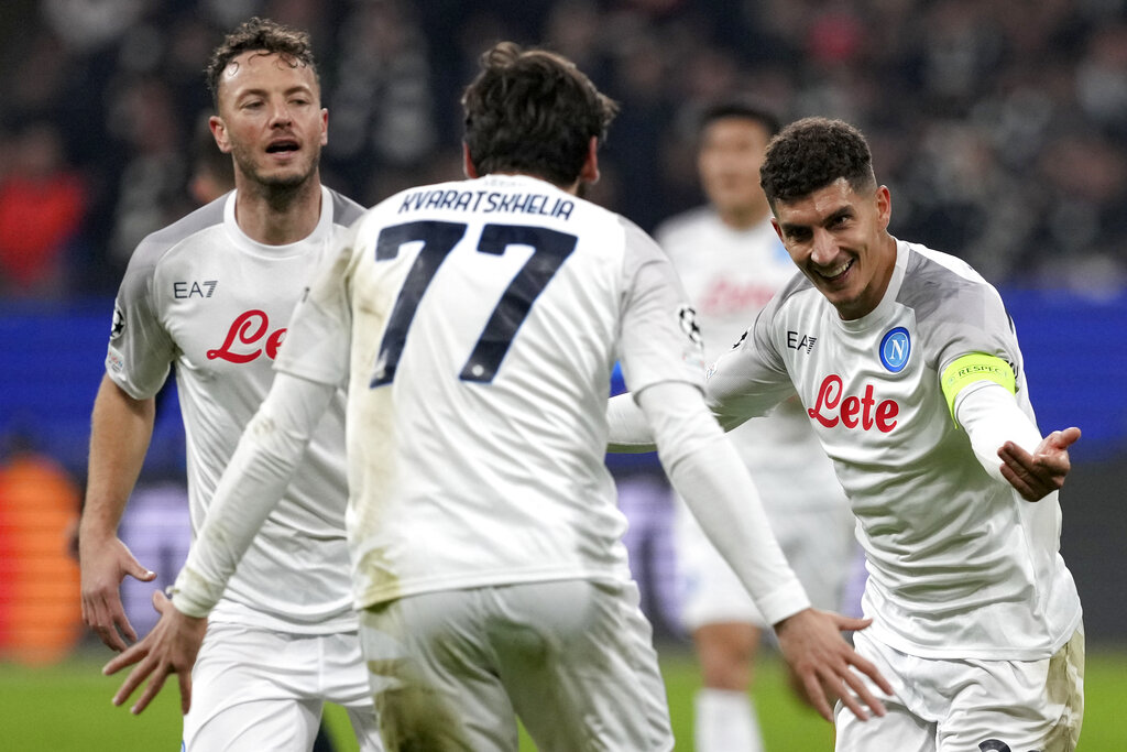 Napoli vs Verona predicciones pronóstico cuotas previas apuestas Serie A el 15 de abril de 2023