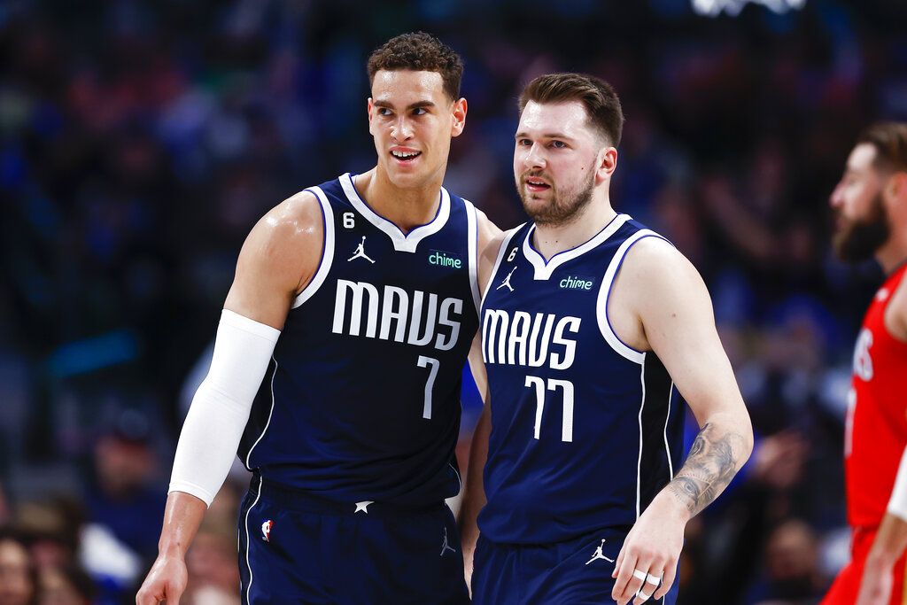 Mavericks vs Pelicans predicciones pronóstico cuotas previas apuestas NBA 8 de marzo de 2023