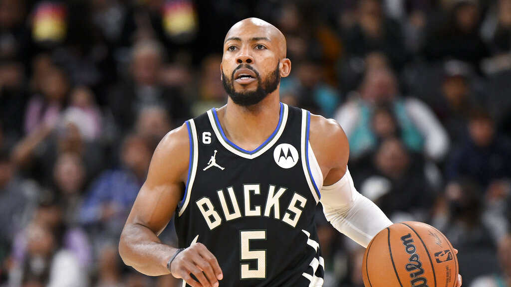 Spurs vs Bucks predicciones pronóstico cuotas previas apuestas NBA 22 de marzo de 2023