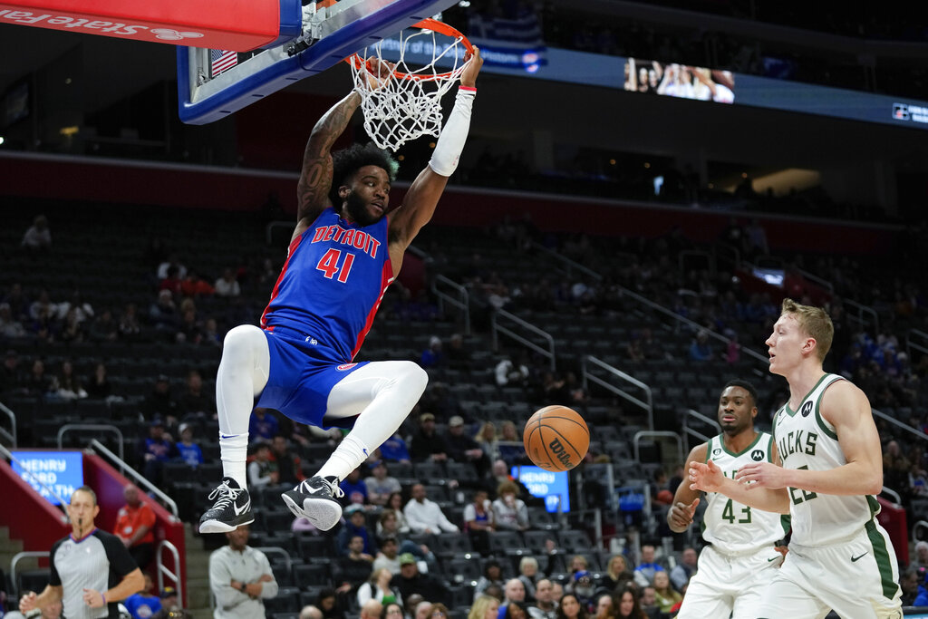 Bucks vs Pistons predicciones pronóstico cuotas previas apuestas NBA 27 de marzo de 2023