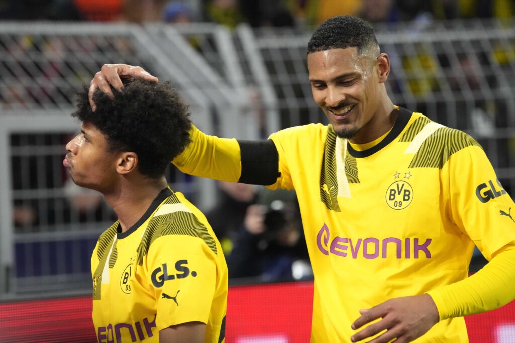 Augsburgo vs Borussia Dortmund pronóstico predicción previa cuotas apuestas Bundesliga jornada 33 21 mayo 2023