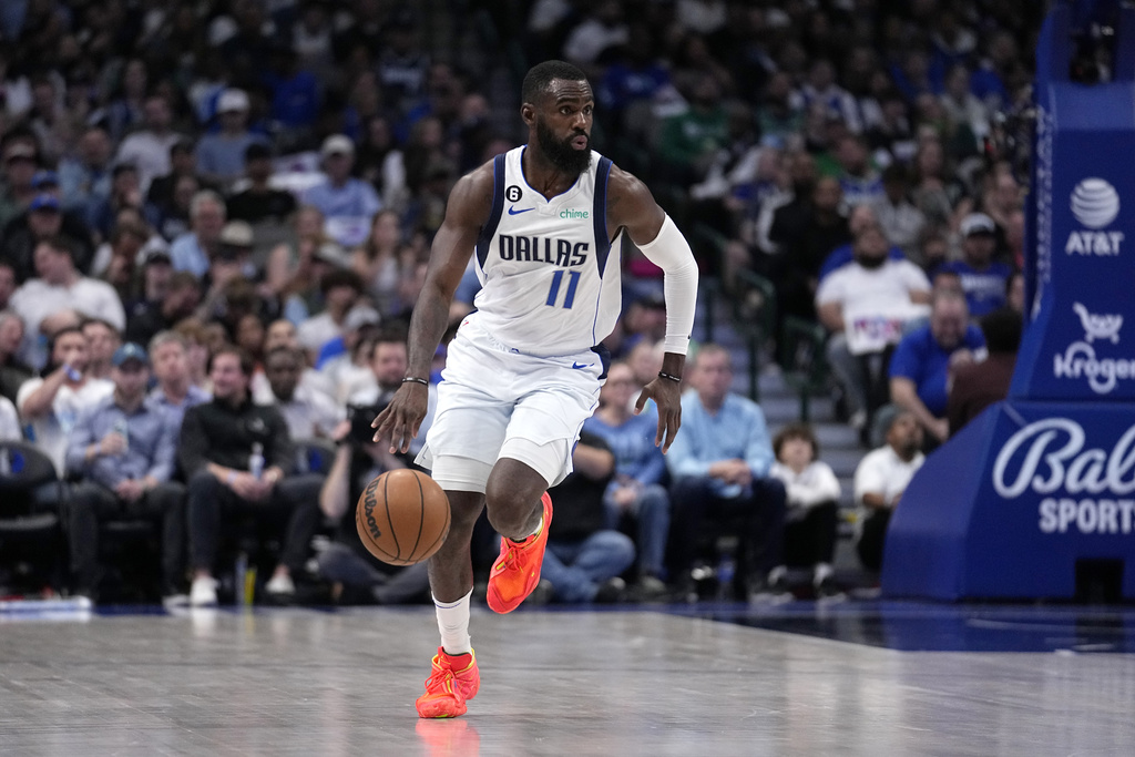 Warriors vs Mavericks predicciones pronóstico cuotas previa apuestas NBA el 22 de marzo de 2023