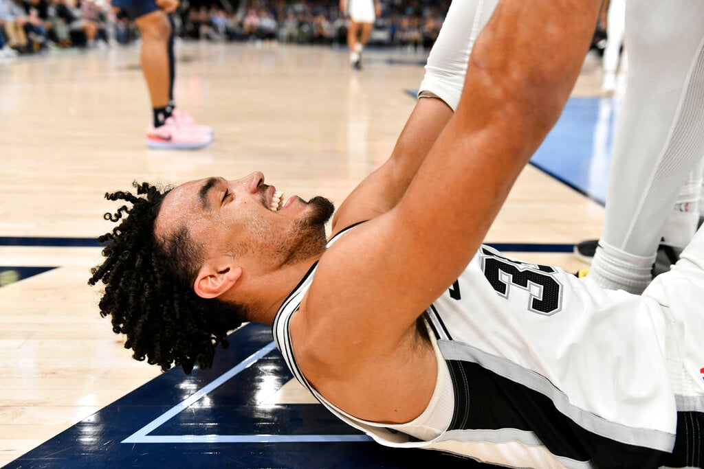 Grizzlies vs Spurs predicciones pronóstico cuotas previas apuestas NBA 17 de marzo de 2023