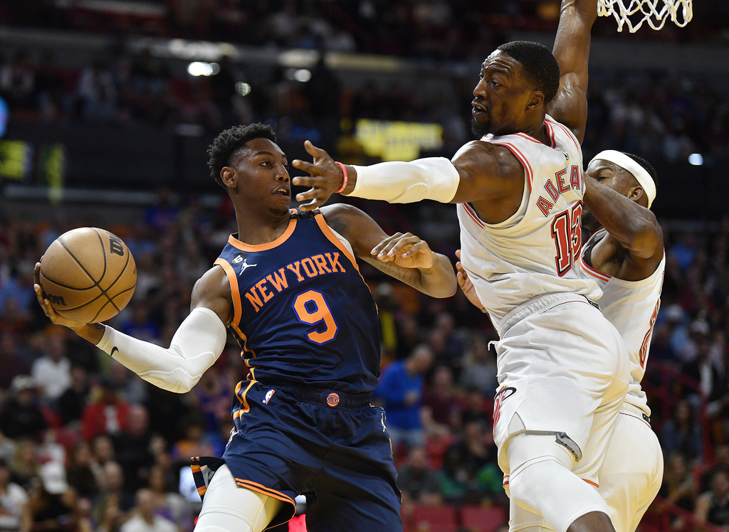 Knicks vs Heat predicciones pronóstico cuotas previas apuestas NBA 6 de mayo de 2023