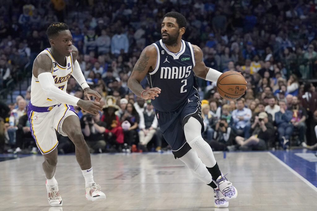 Mavericks vs Lakers, predicciones pronóstico cuotas previa apuestas NBA el 17 de marzo de 2023