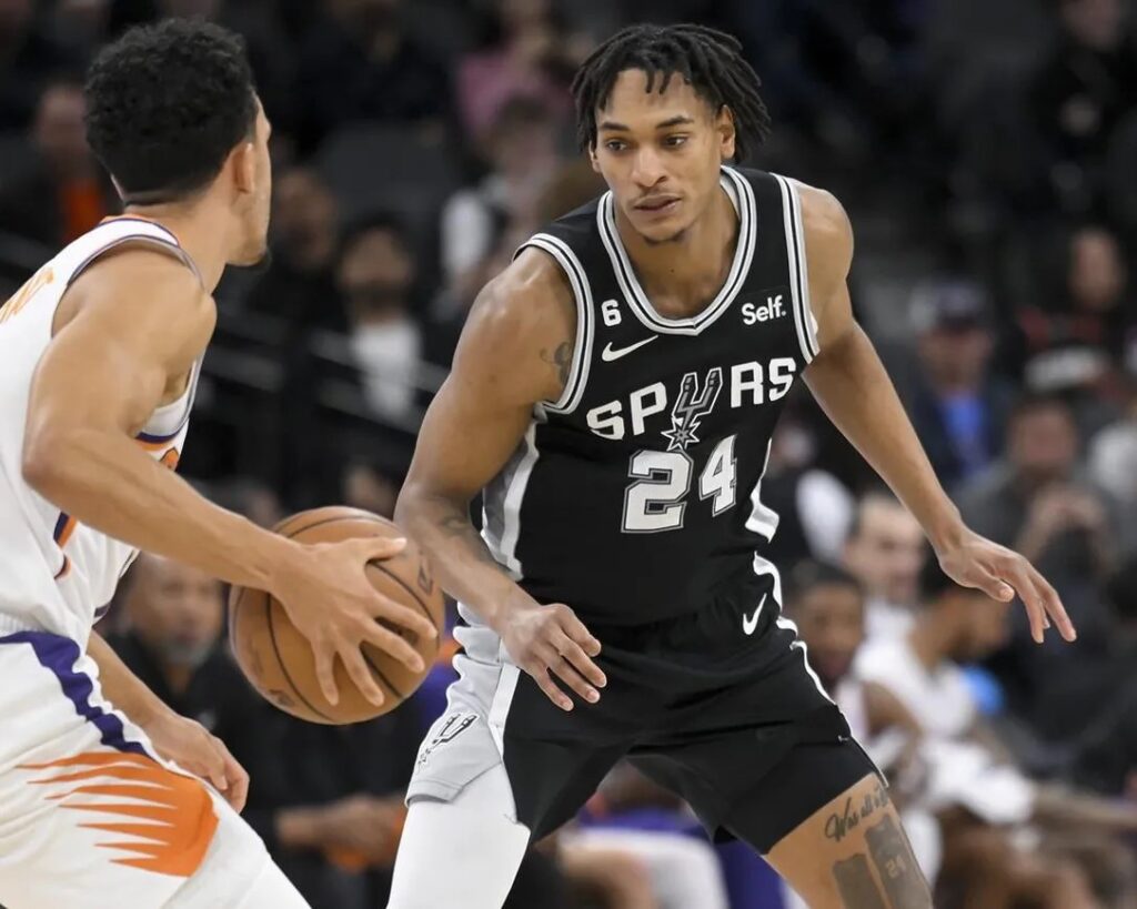 Spurs vs Suns Predictions Picks Betting Odds NBA April 4, 2023