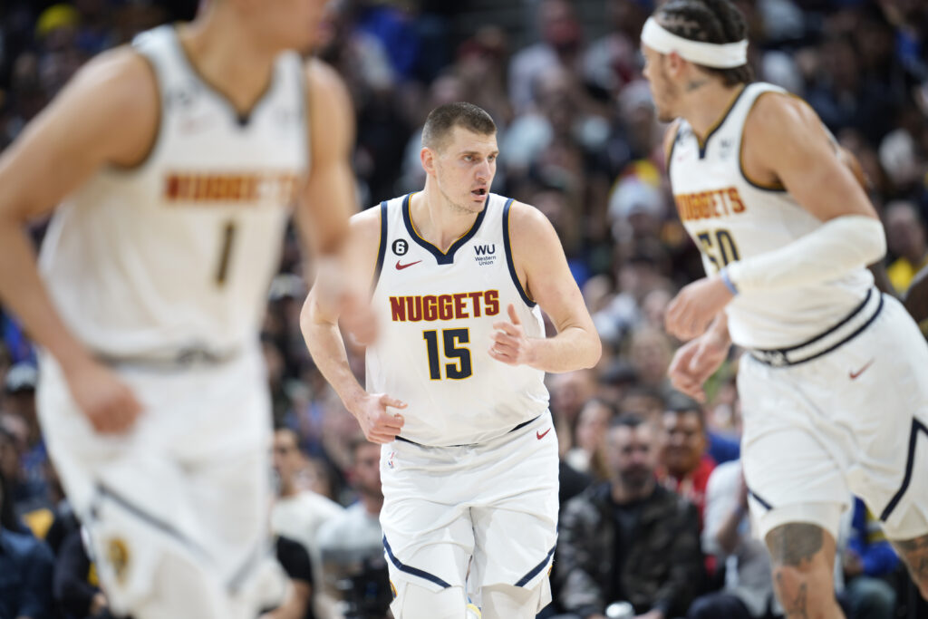 Nuggets vs Timberwolves predicciones pronóstico cuotas previa apuestas juego 4 primera ronda playoffs NBA el 23 de abril de 2023