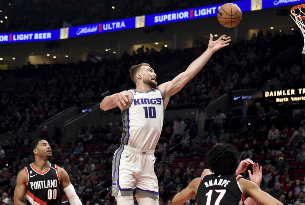 Kings vs Mavericks Predictions Picks Odds NBA April 5 2023