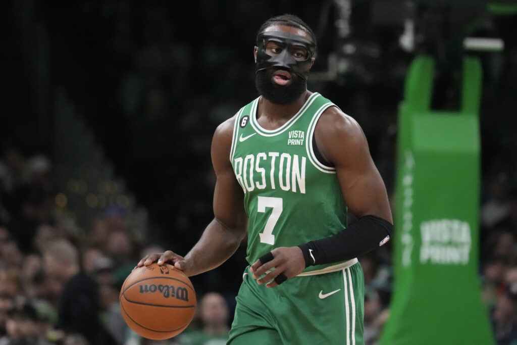 Hawks vs Celtics  predicciones pronóstico cuotas previa apuestas juego 2 primera ronda playoffs NBA el 18 de abril de 2023