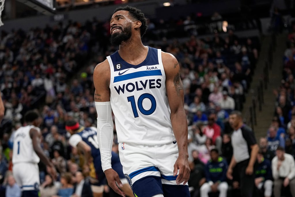 Timberwolves vs Lakers predicciones pronóstico cuotas previa apuestas play-in NBA el 11 de abril de 2023