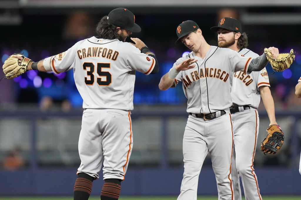 Giants vs Padres predicciones pronóstico cuotas previa apuestas MLB el 29 de abril de 2023