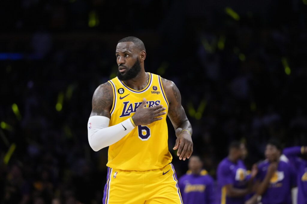 Lakers vs Nuggets Predicciones pronóstico cuotas apuestas Juego 1 Finales de Conferencia Oeste Playoffs de la NBA el 16 de mayo de 2023