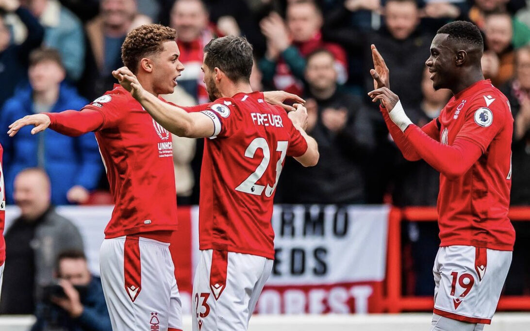 Liverpool vs Nottingham Forest pronóstico predicción cuotas previa apuestas  jornada 32 Premier League 22 de abril de 2023