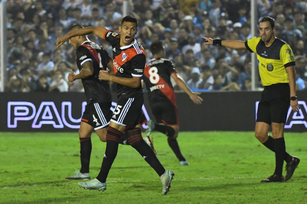 pronostico prediccion cuotas previa Fluminense vs River Plate jornada 3 fase de grupos Copa Libertadores 2 de mayo de 2023