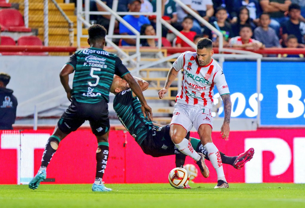 Chivas vs Necaxa pronostico prediccion previa cuotas apuestas jornada 14 Liga MX 8 de abril de 2023