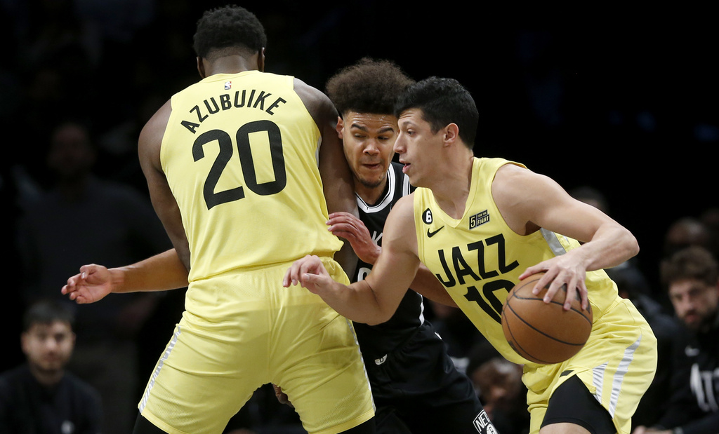 Lakers vs Jazz predicciones pronóstico cuotas previas apuestas NBA 4 de abril de 2023