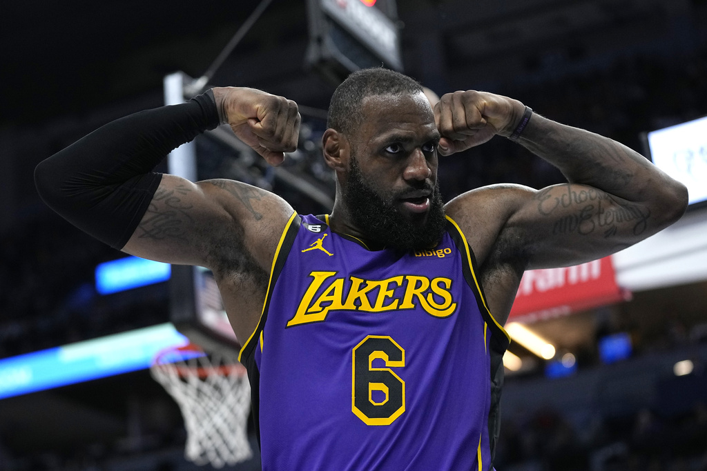 Lakers vs Jazz predicciones pronóstico cuotas previas apuestas NBA 4 de abril de 2023