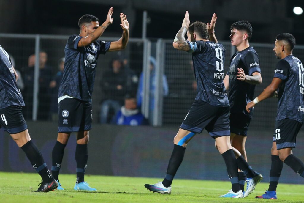 Belgrano vs Newell's Predictions Picks Betting Odds Apr 22 2023