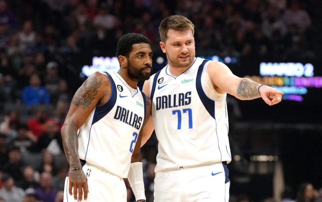 Kings vs Mavericks predicciones pronóstico cuotas previa apuestas NBA el 5 de abril de 2023