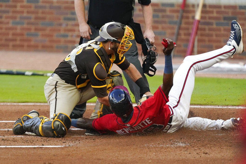 Braves vs Padres predicciones pronóstico cuotas previas apuestas MLB 17 de abril de 2023