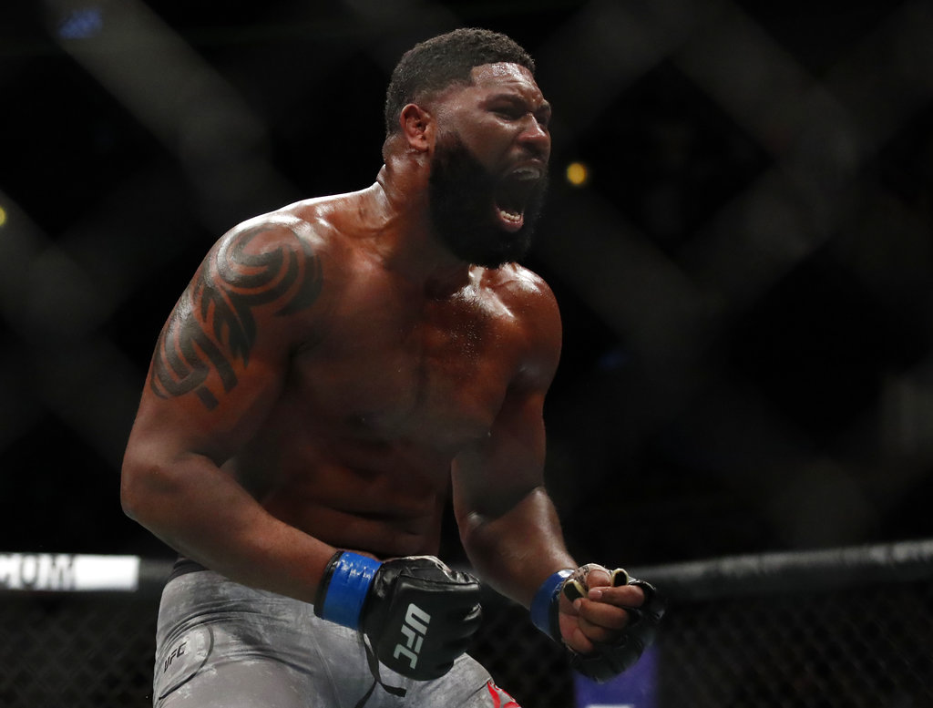 Sergei Pavlovich vs Curtis Blaydes Predicciones Pronóstico Cuotas Apuestas UFC Fight Night el 22 de abril de 2023