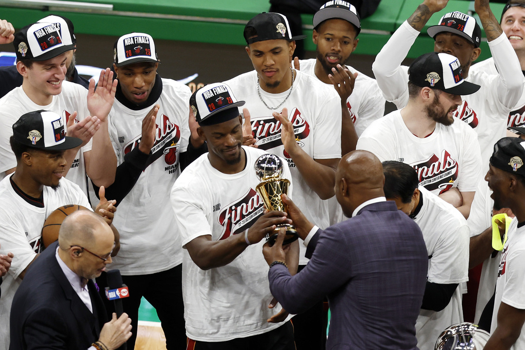 Pronósticos y predicciones de expertos finales NBA 2023 Miami Heat Denver Nuggets 