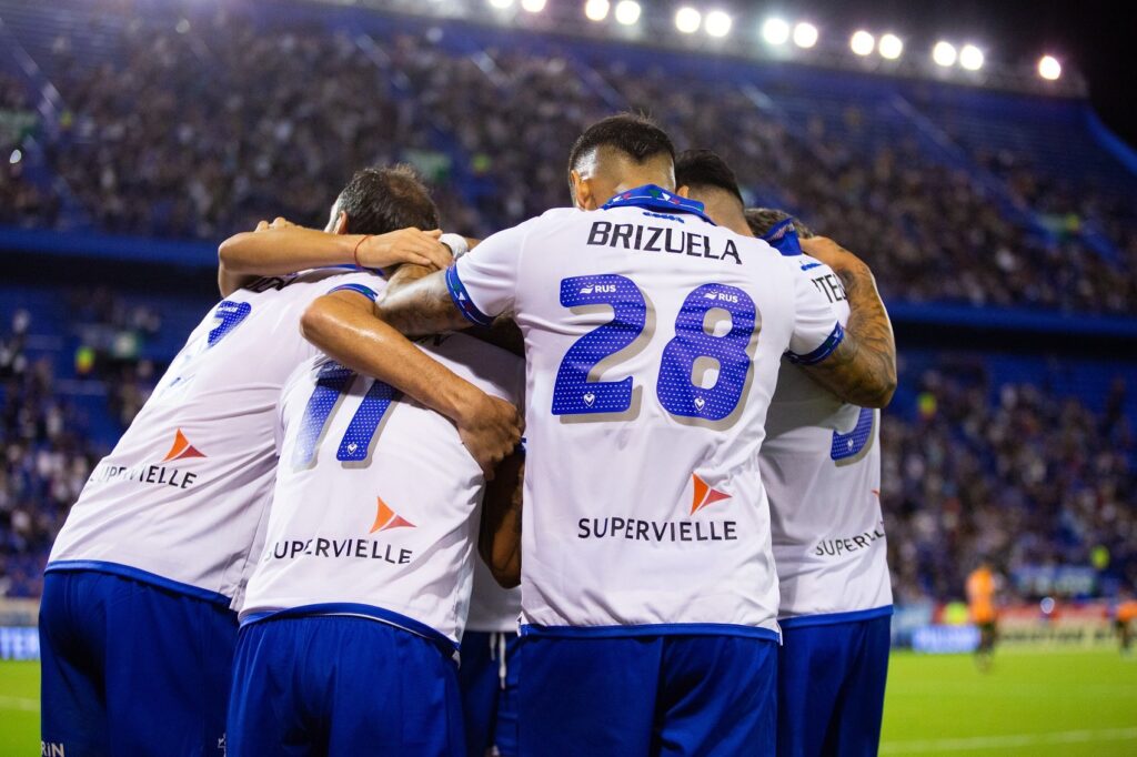 Estudiantes vs Velez Predictions Picks Betting Odds May 7 2023