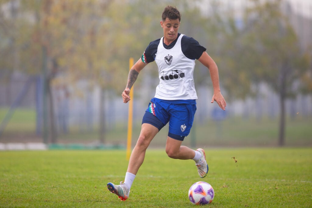 Estudiantes vs Velez Predictions Picks Betting Odds May 7 2023